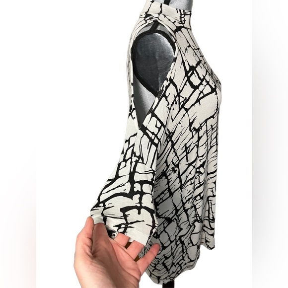 ASOS Black & White Geometric Asymmetrical Mock Neck Tunic, Size S - Picture 7 of 11